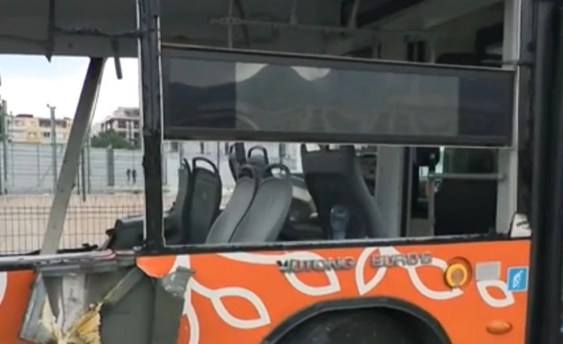 Таксиметров шофьор за свирепата катастрофа в София: Помислих, че бомба падна! Беше страшно