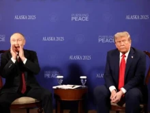Тръмп и Путин, заснети заедно на срещата на върха в Аляска