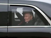 Защо Путин и Тръмп се качиха заедно в "Звярът", бронираната кола на американския президент