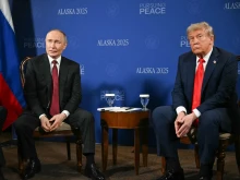 Разговорите между Тръмп и Путин продължават повече от два часа и половина