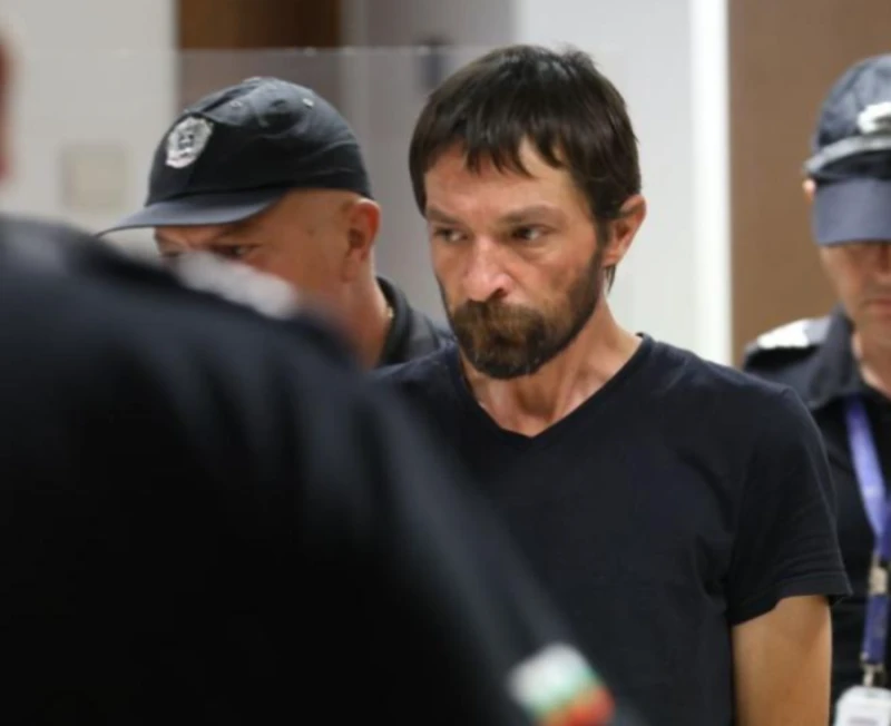 Оставиха в ареста мъжа, подал неверен сигнал за бомба на Летище "Васил Левски"