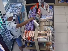 Крадец си тръгна от магазин в Стара Загора с необичайна плячка