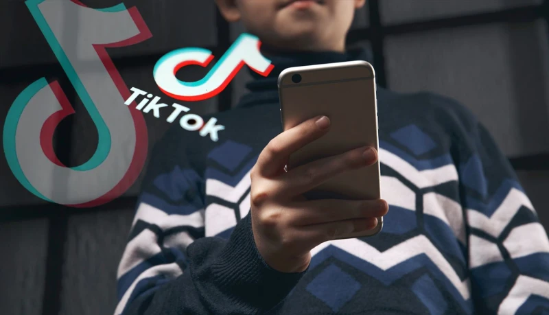 Обвиниха Instagram и TikTok, че скланят тийнейджъри към самоубийство 