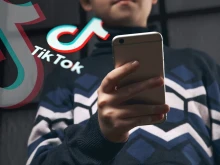 Обвиниха Instagram и TikTok, че скланят тийнейджъри към самоубийство 
