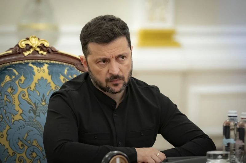 Зеленски: Украйна иска да купи оръжия от САЩ на стойност 90 млрд. долара