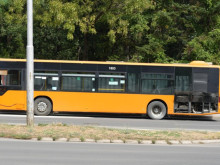 Автобус 64 аварира в столицата, предотвратен е пожар