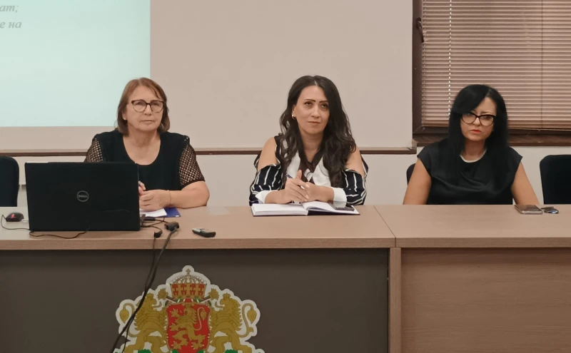 Областният управител на Пловдив: Ще върнем децата в клас само ако работим активно с родителите