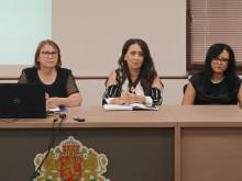 Областният управител на Пловдив: Ще върнем децата в клас само ако работим активно с родителите