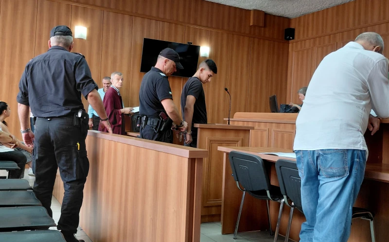 Свидетел на ПТП със загинали: Рязко зави, последва удар и се обърна по таван