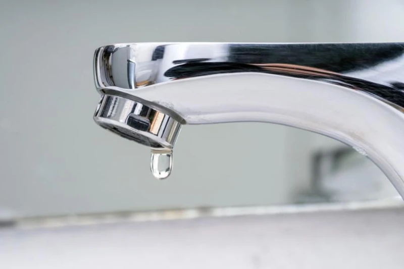 Без вода до обяд остават абонатите на промишления водопровод в Бургас