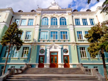 Актуализираха таксите за платено обучение в ИУ – Варна