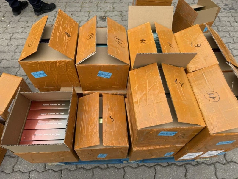 2800 вейпа без бандерол и с многократно превишено съдържание на течност задържаха в София