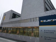 Европол разби глобална мрежа за фалшиви пари, 600 000 долара иззети в Румъния