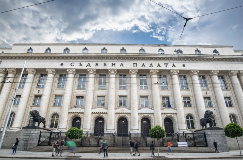 Баща и син на съд за подкуп, свързан с организацията на международно спортно първенство в София