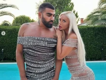 Емануела пристана на Азис