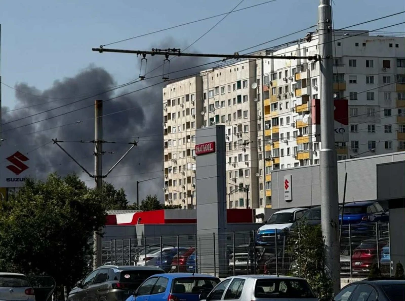 Голям пожар избухна в столичния квартал "Люлин"!
