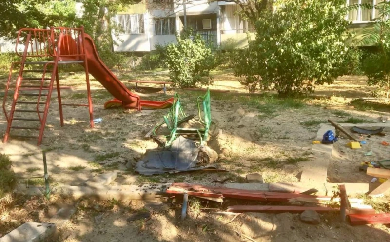 СРП внесе искане за задържане под стража спрямо мъжа, заканил се с убийство на жена, шофирал пиян и забил се в детска площадка в София 