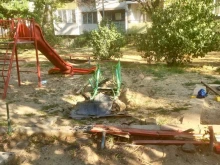 СРП внесе искане за задържане под стража спрямо мъжа, заканил се с убийство на жена, шофирал пиян и забил се в детска площадка в София 