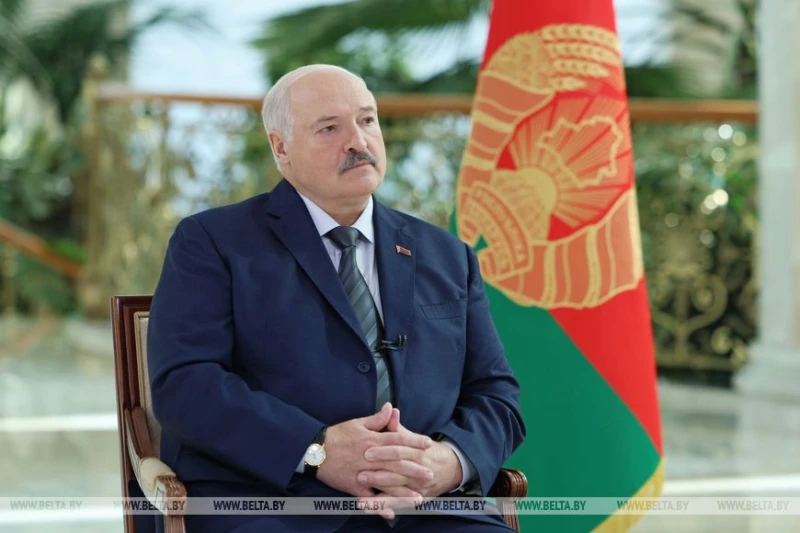 Лукашенко е готов да организира срещата между Путин и Зеленски