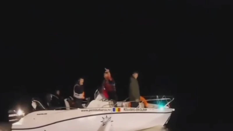 Двама души загинаха при буря в Румъния 