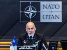 Адмирал Драгоне: НАТО планира да увеличи военната помощ за Украйна през 2025 г