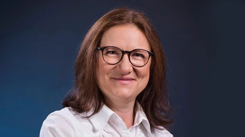 Надя Василева: Големината на заплатата на служителите трябва да зависи от производителността