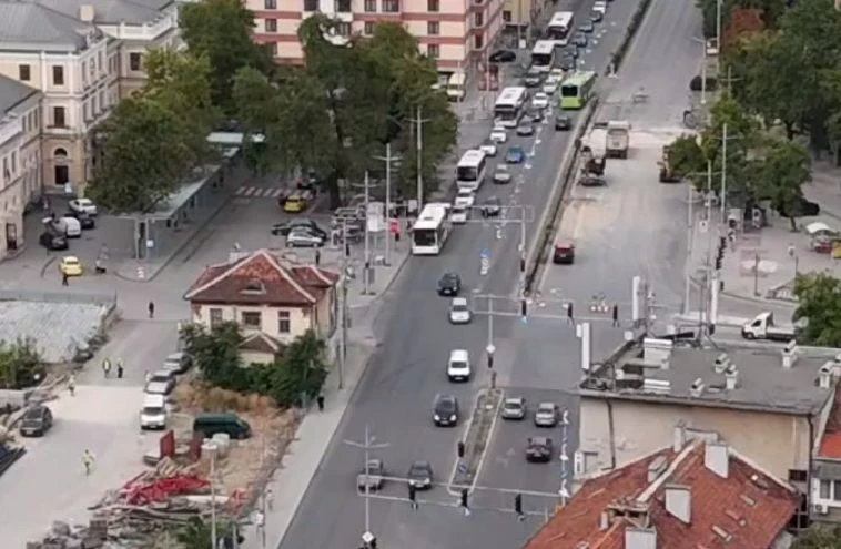 Затруднено е движението около Централна гара Пловдив