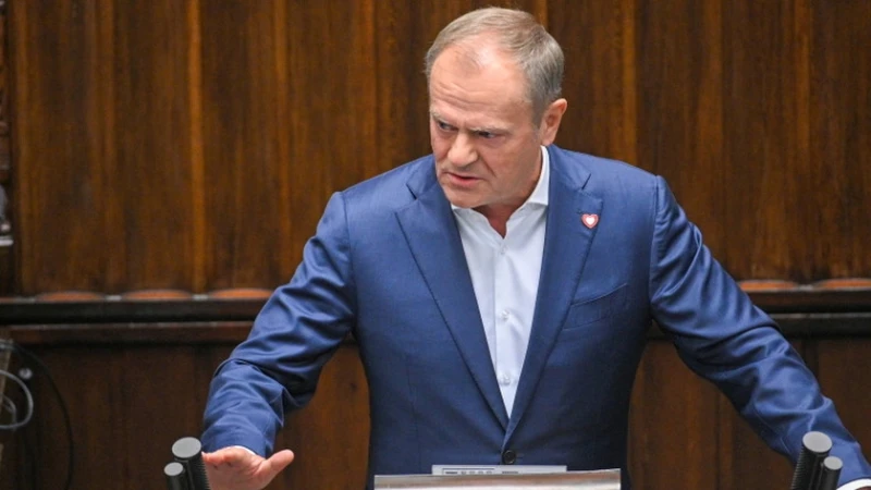 Туск: Полша не възнамерява да изпраща войници в Украйна
