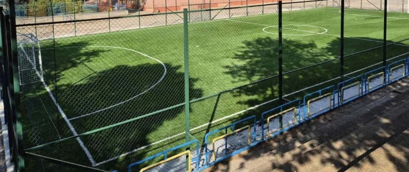 Одобриха новата спортна площадка в училището в кв. "Рудник"
