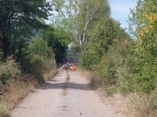 Гасят нерегламентирано сметище при село Паничарево
