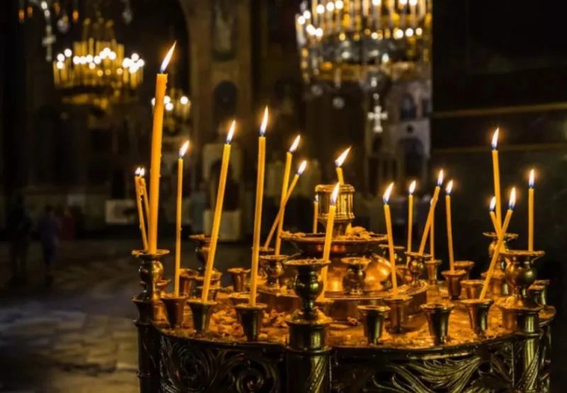 На днешния ден почитаме двама светци