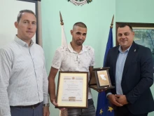 Цветан Павлев - героят на пожарникарите в Бургаско