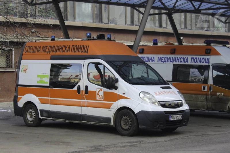 Жена е с комоцио след нелеп инцидент с триколка в Средец