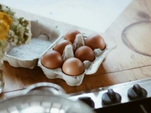 Опасно вещество, причиняващо рак и увреждания на черния дроб, е открито в яйцата в Европа
