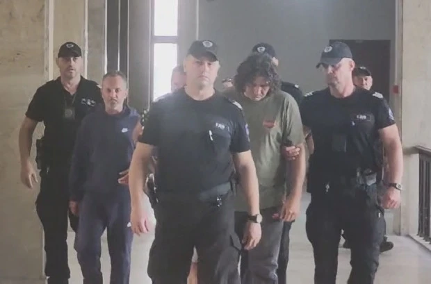 Съдът ще разглежда мерките на задържаните след трагедията с парасейлинг в Несебър