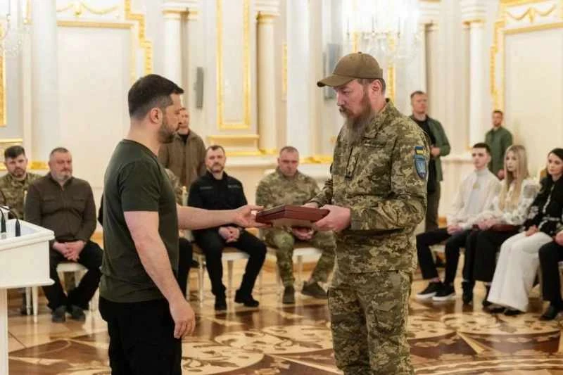 Зеленски реагира на решението на Унгария да забрани влизането в страната на командир на ВСУ