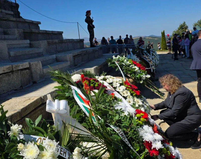 Наталия Киселова участва в националното честване на Шипченската епопея