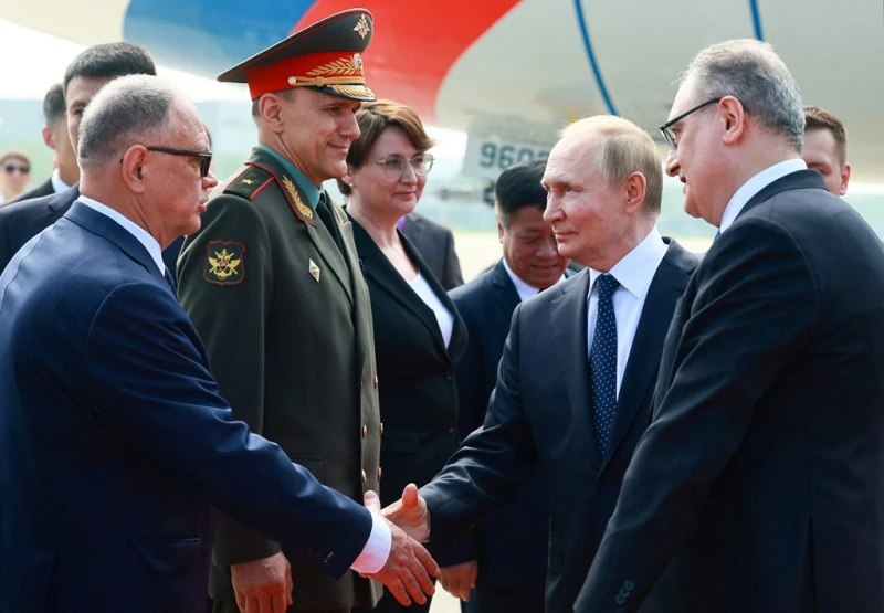 Путин пристигна на четиридневно посещение в Китай