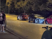 Зверска верижна катастрофа в София, пълно е със стъкла на пътя