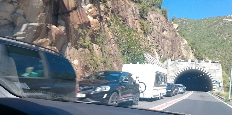 Брутално задръстване преди и в Кресненското дефиле в посока Гърция