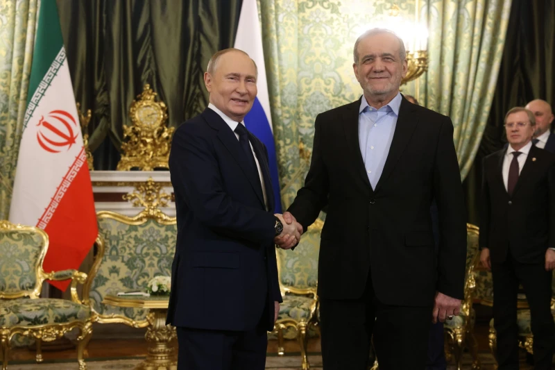 Путин се срещна с президента на Иран в Тиендзин