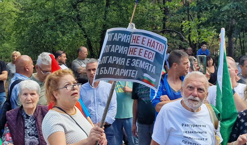 Арестуваха жена от протеста пред ВМЗ - Сопот и днес я освободиха
