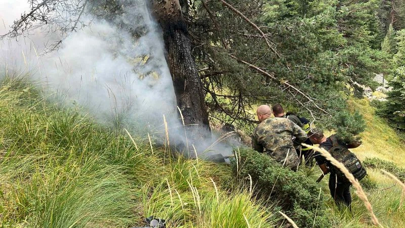 Продължава борбата с големия горски пожар в Рила