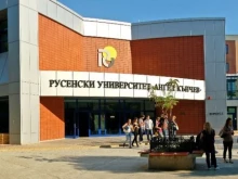 Регистрират студенти на място в Русенския университет