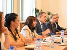 Гуцанов: 220 общини са кандидатствали за електромобили и фотоволтаици за социалните услуги