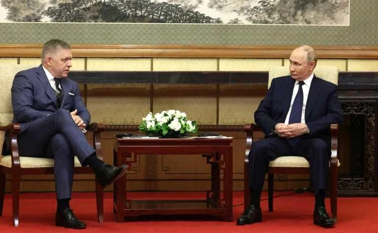 Фицо към Путин: Ще разговарям със Зеленски за атаката срещу руската нефтена инфраструктура