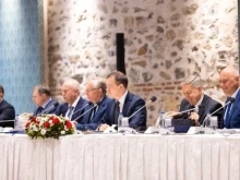 Фондът за борба с корупцията на Навални: Семейството на Медински притежава недвижими имоти на стойност 73 милиона долара