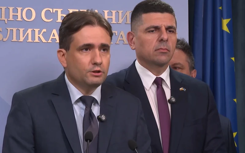 Мирчев поиска оставката на Зафиров заради визитата му в Китай