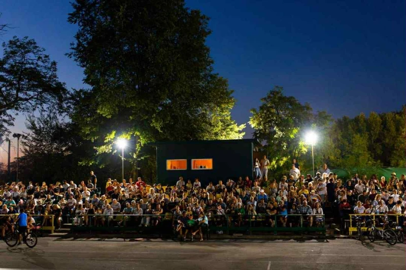 "Куче в чекмедже", "До последен дъх" и отново "Гунди-Легенда за любовта" в Лятното кино на Ямбол тази седмица