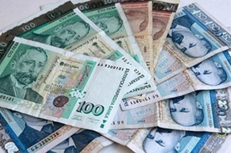 5000 лева чиста заплата, но желаещи няма
